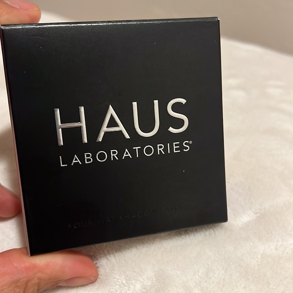 HAUS LABORATORIES Four-Way Eyeshadow-04 Afterhours - Picture 7 of 10